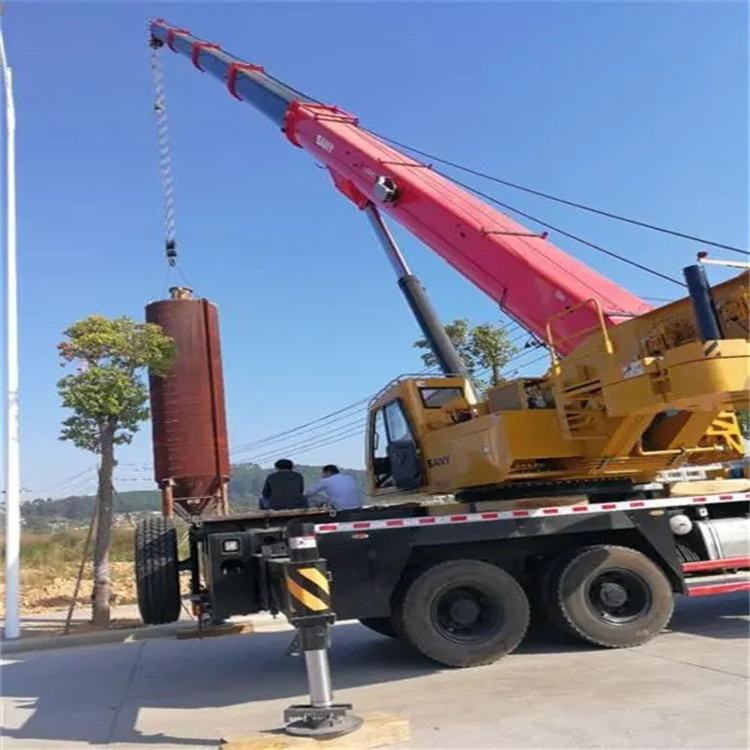 泉州丰泽吊车租赁作业时的保养和维护