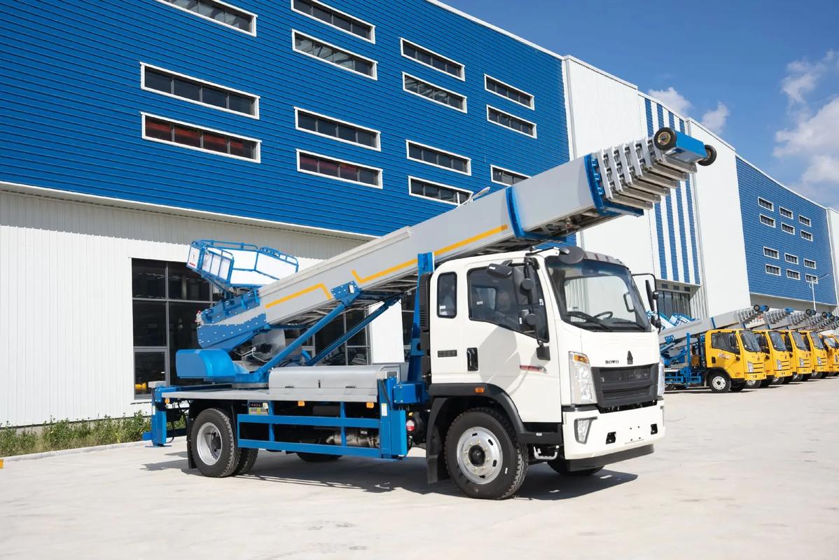 泉州丰泽出租云梯车高空作业车 建筑垃圾搬运